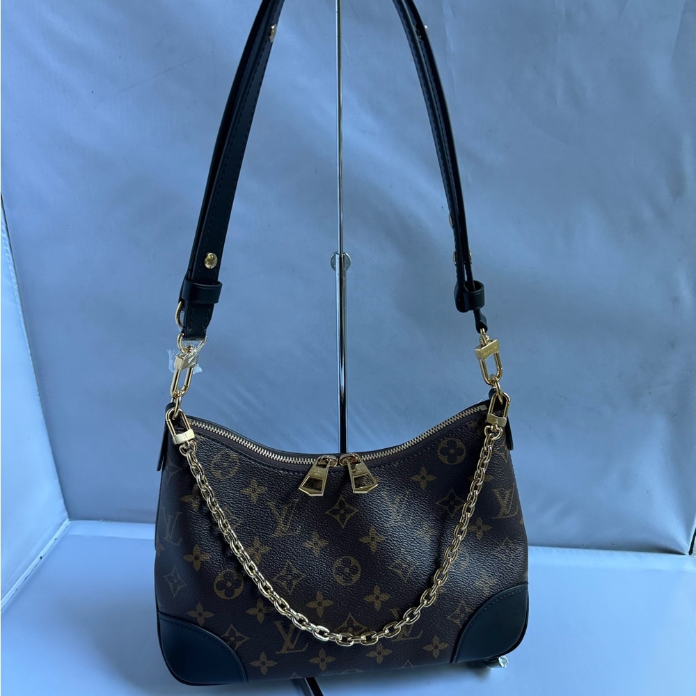 Louis Vuitton Boulogne PM - Picture 5 of 10